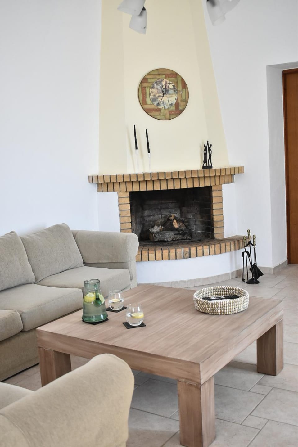 Living room, Seating area, Dining area, flat iron