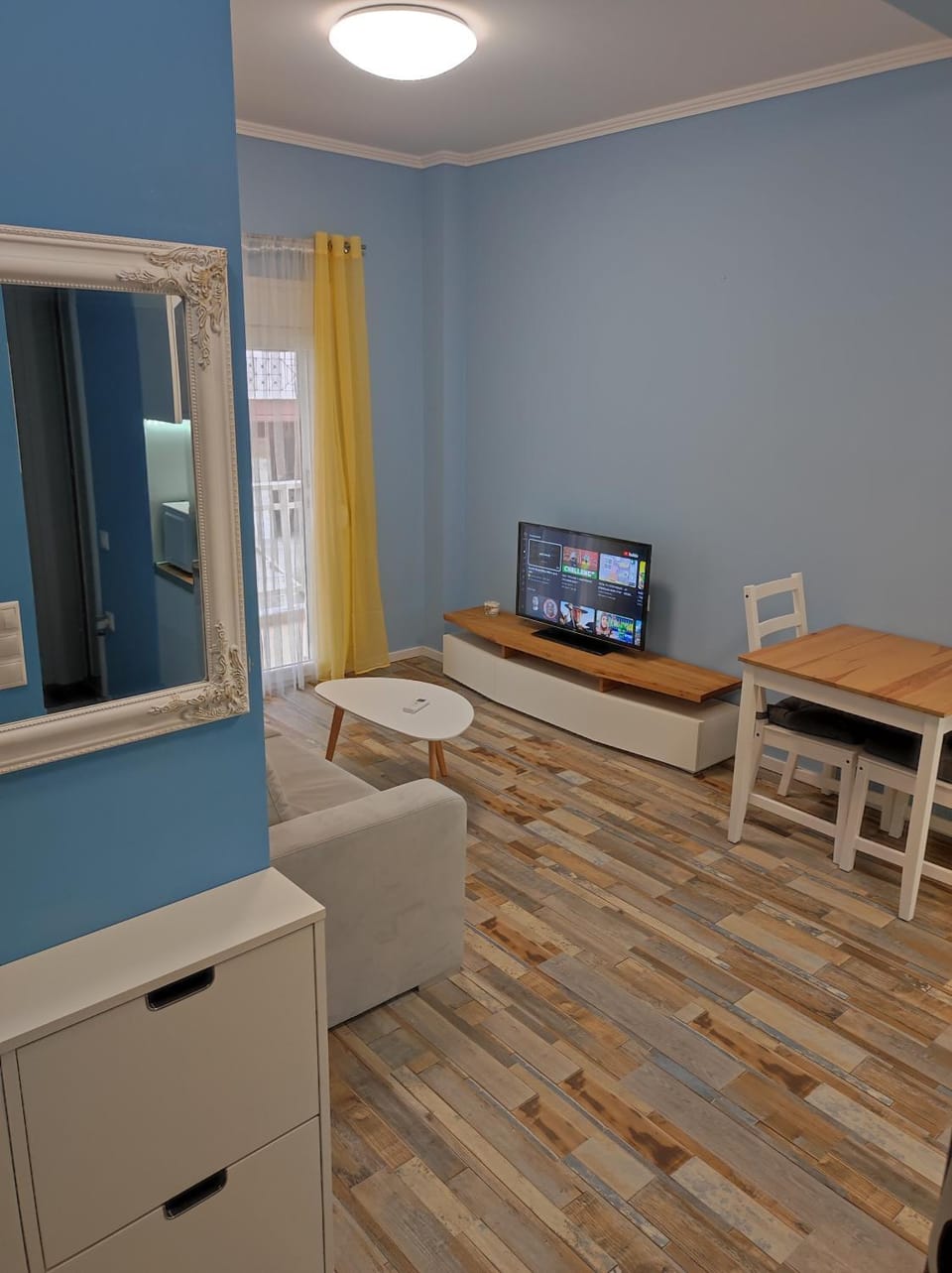 Communal lounge/ TV room, Dining area