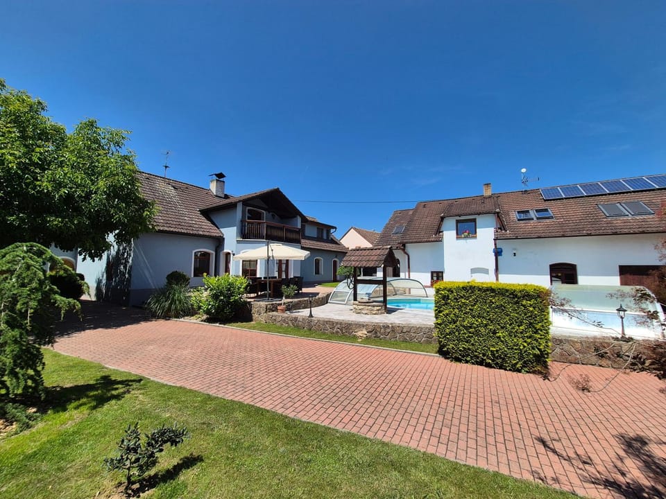 Property building, Swimming pool