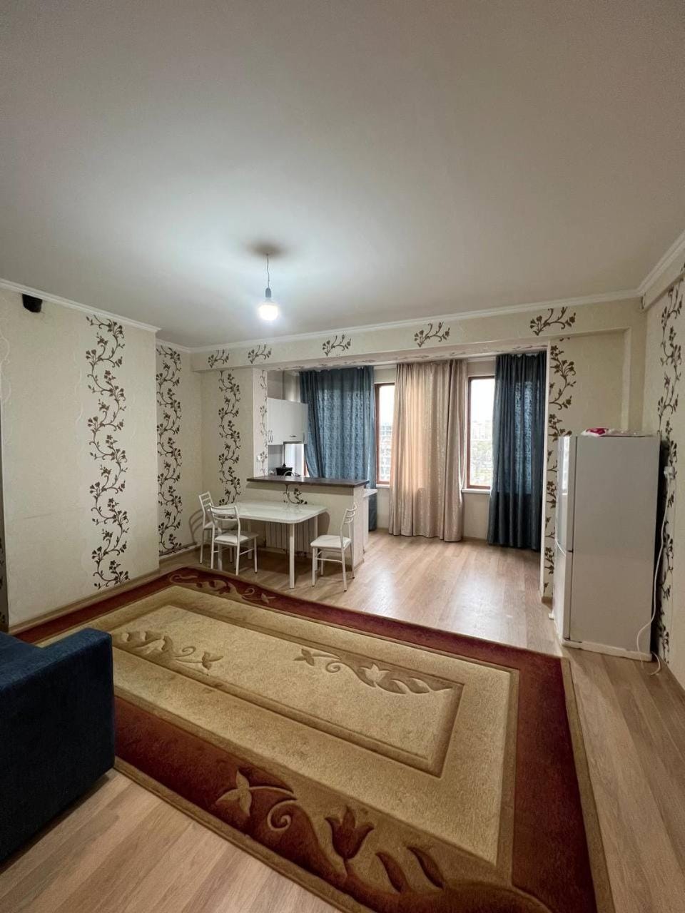 Bed, Kitchen or kitchenette, Living room, Photo of the whole room, Seating area, Dining area