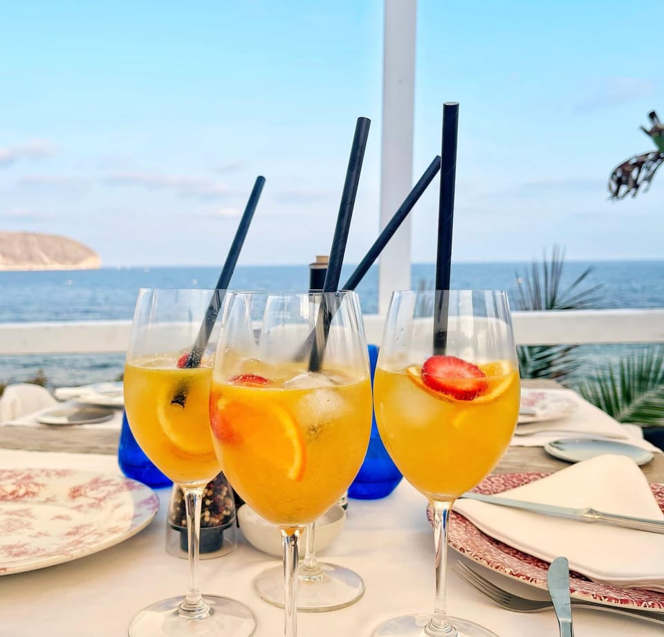 Food and drinks, Beach, Food, Sea view, Drinks