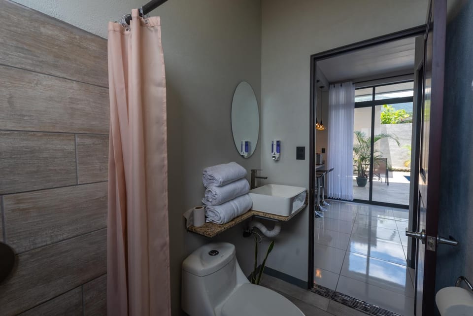 Bathroom, towels