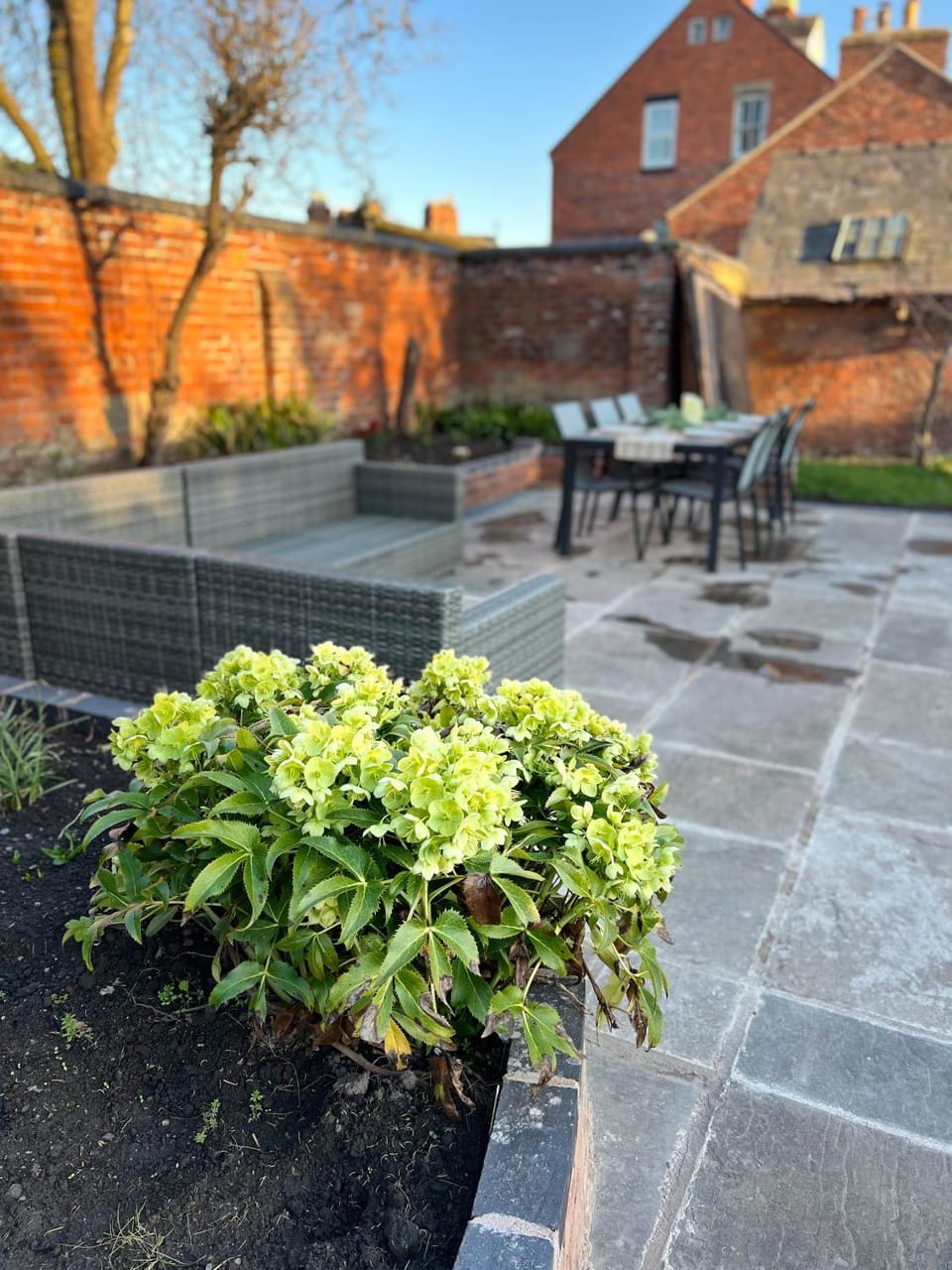 Quaint Georgian house with Parking & Huge Garden 10 mins walk from town House in Shrewsbury