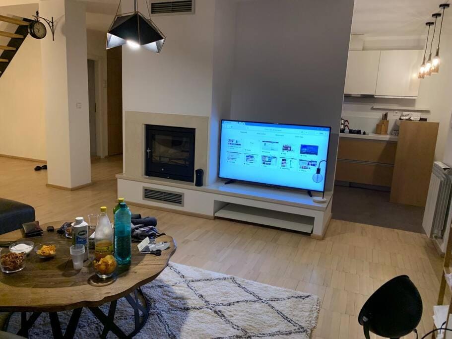 TV and multimedia, Living room