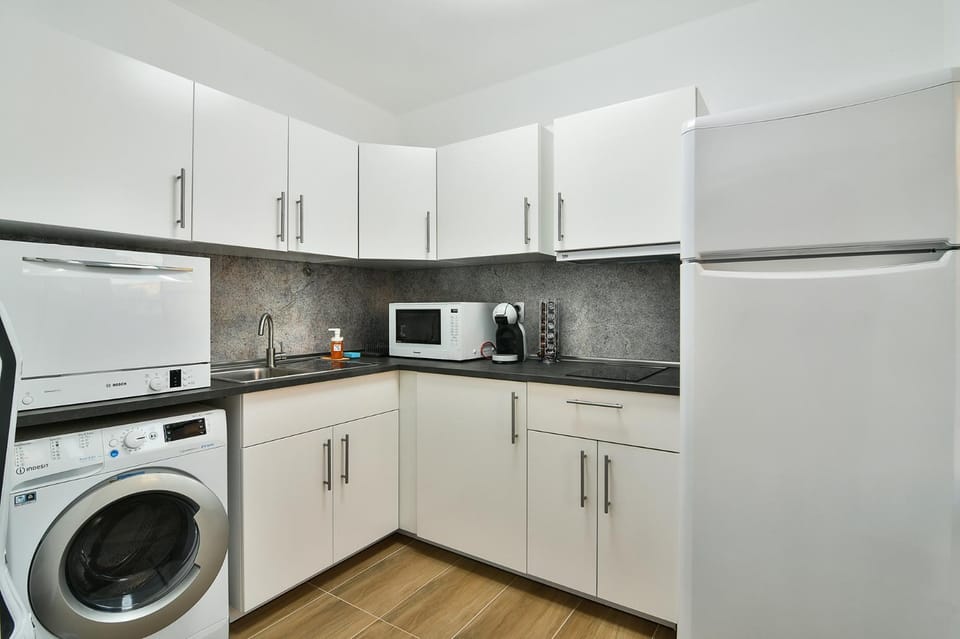 Central 3BR with parking nearby Opera Apartment in Varna