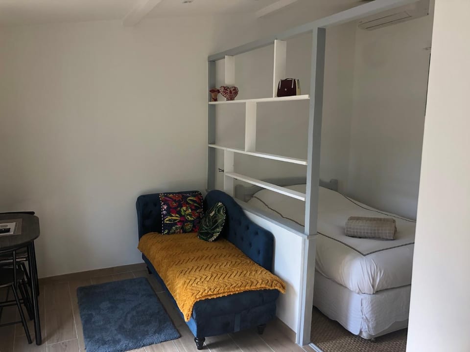 Studio accès calanque Apartment in La Ciotat