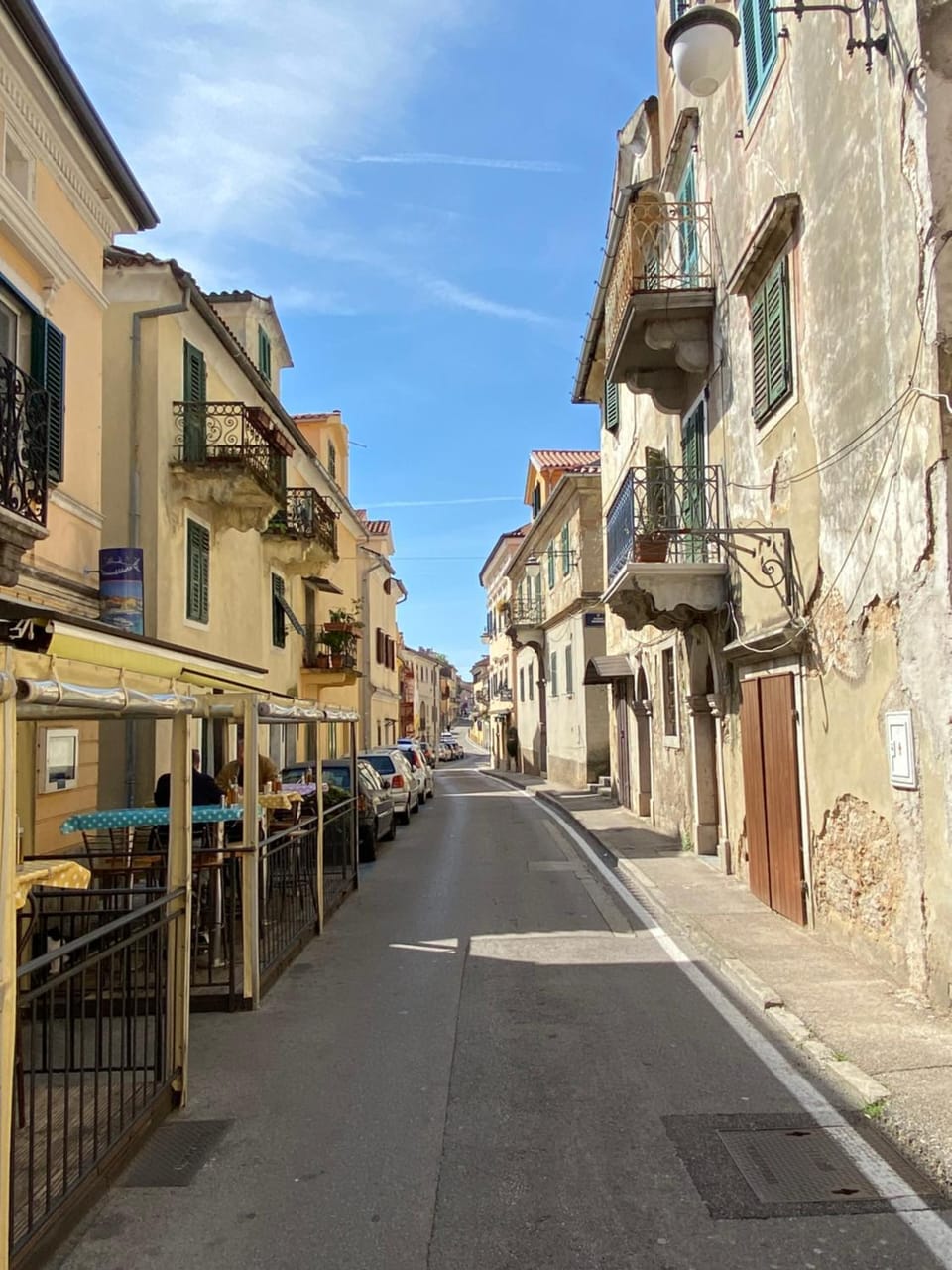 Day, Neighbourhood, City view, Street view