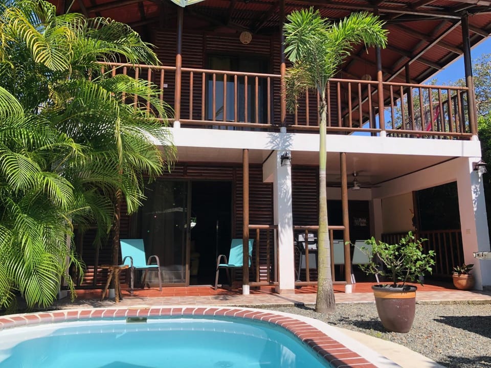 Property building, Patio, Garden, Balcony/Terrace, Garden view, Pool view, Swimming pool, sunbed