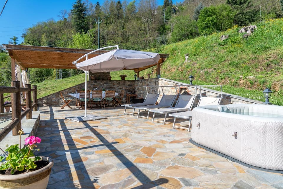 Patio, Spring, Day, Natural landscape, Garden, View (from property/room), Balcony/Terrace, Garden view, sunbed