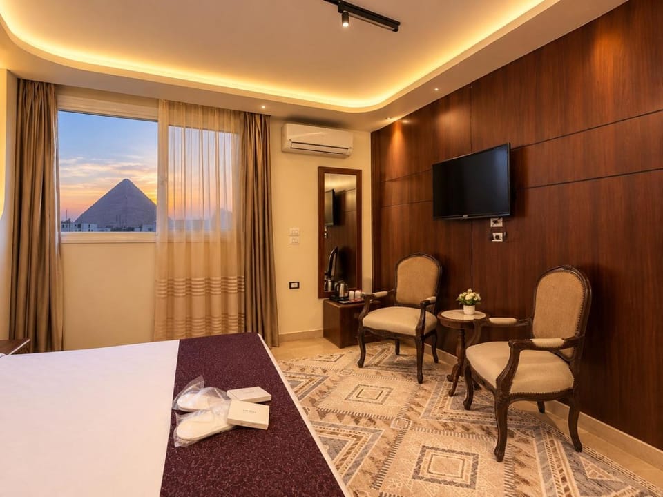 TV and multimedia, Seating area, Mountain view