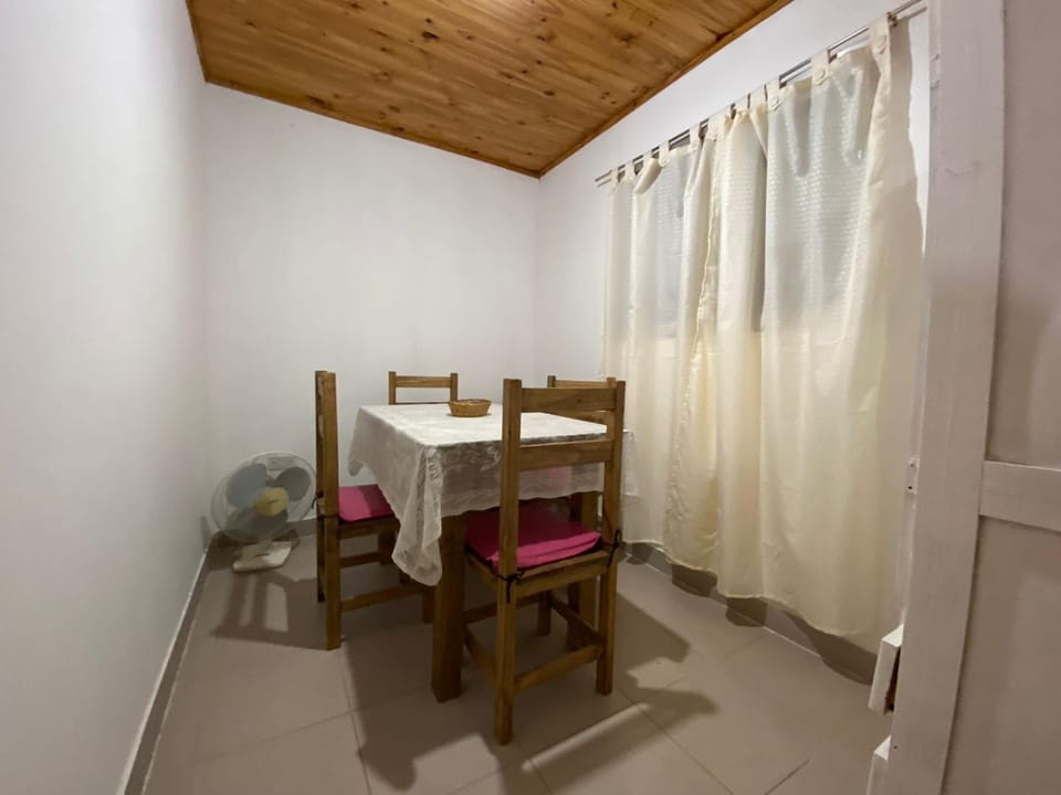 Casa estilo Americana Bruno - a 15 min del Aeropuerto Apartment in Uruguay
