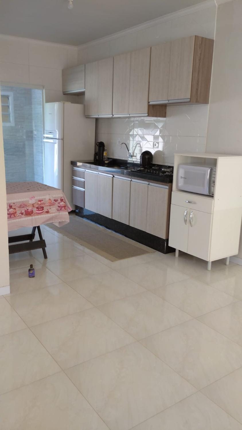 minibar, stove