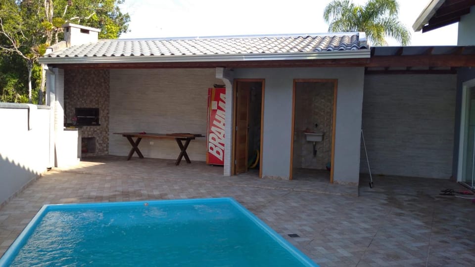 Casa com piscina - Itapoá House in State of Santa Catarina