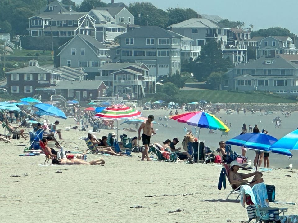 Ocean Breeze-8min Walk to Beach Apartment in Rockport