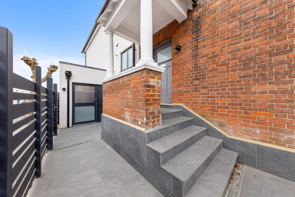 Property building, Facade/entrance