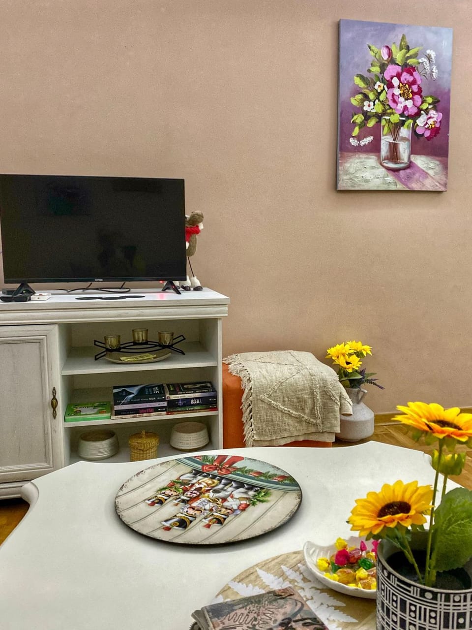 Communal lounge/ TV room