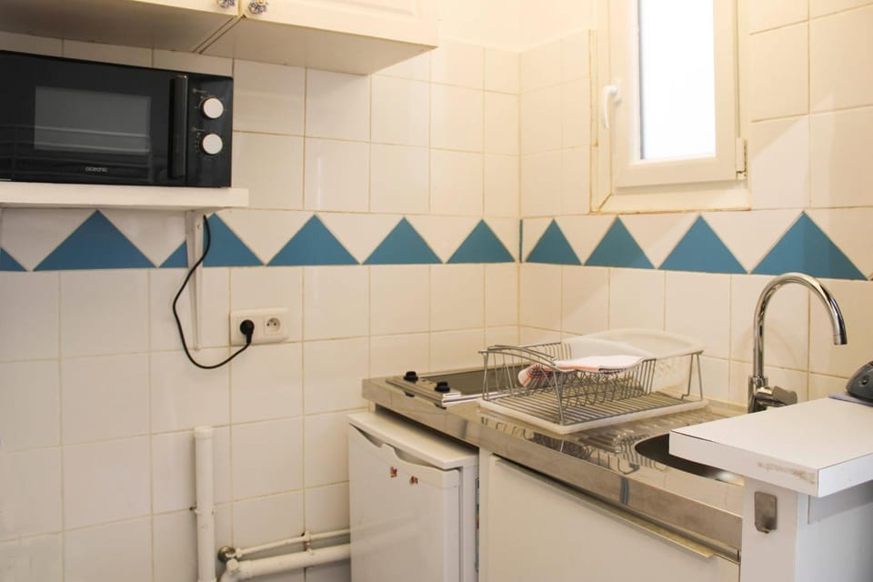 Charming bright studio near Paris Apartment in Pantin