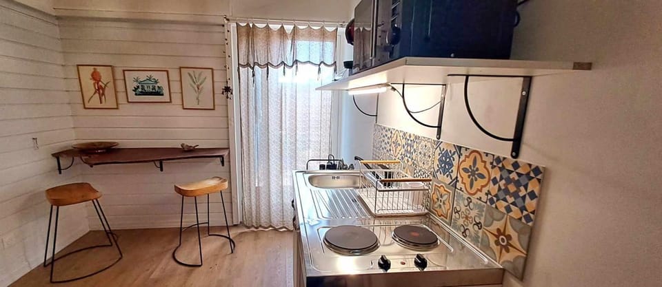 Dining area, kitchen