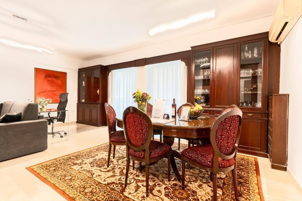 Living room, Dining area