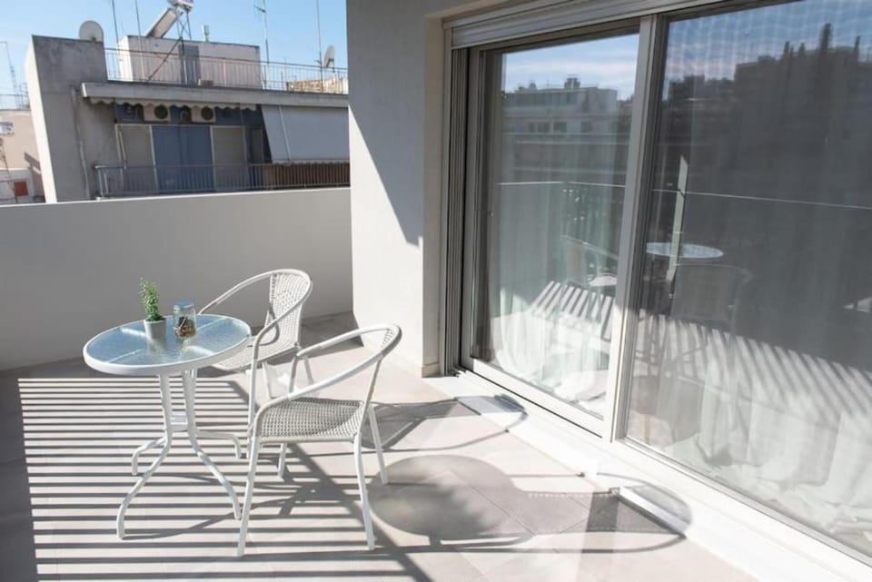 Patio, Day, View (from property/room), Balcony/Terrace, City view, Location