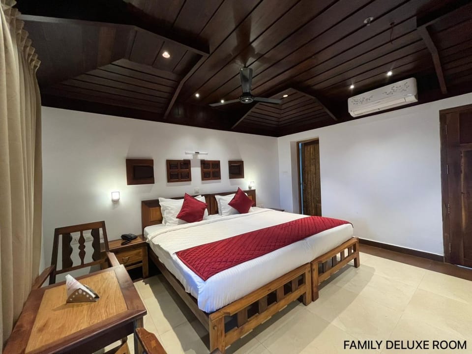 Cherai Beach view Heritage Hotel in Vypin