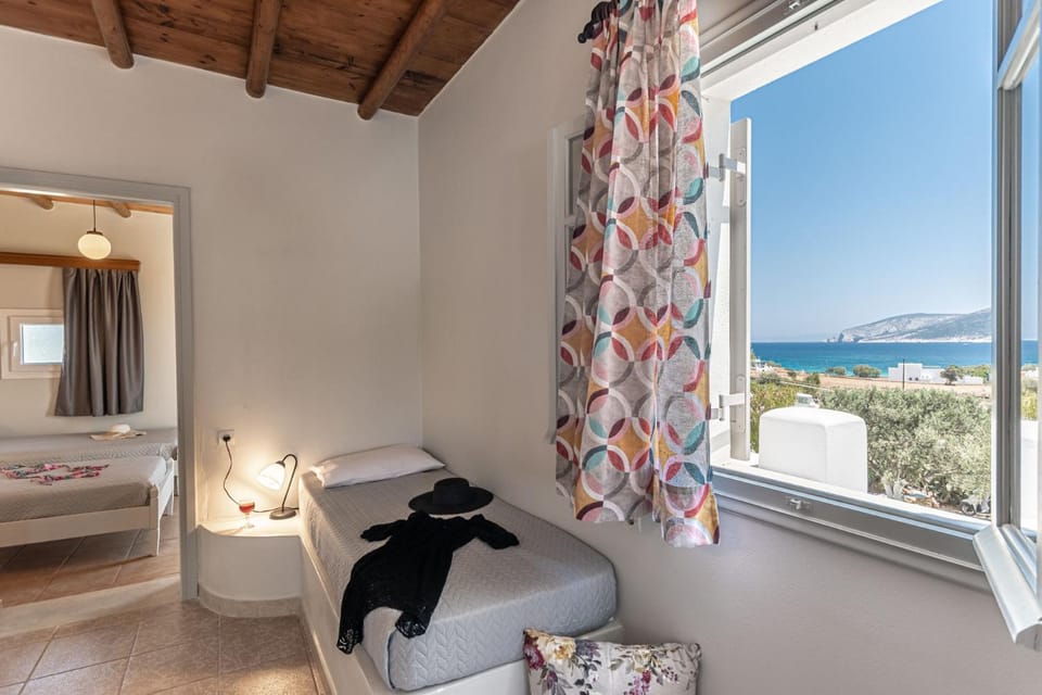 Bed, Natural landscape, Photo of the whole room, Bedroom, Sea view, towels
