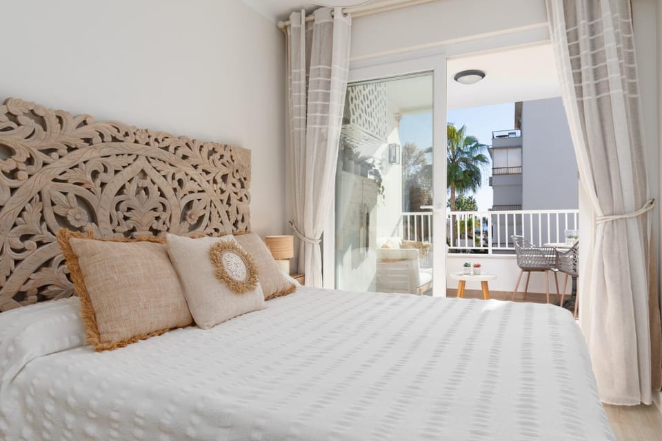 Balcony/Terrace, Bedroom, Sea view, wardrobe, air conditioner