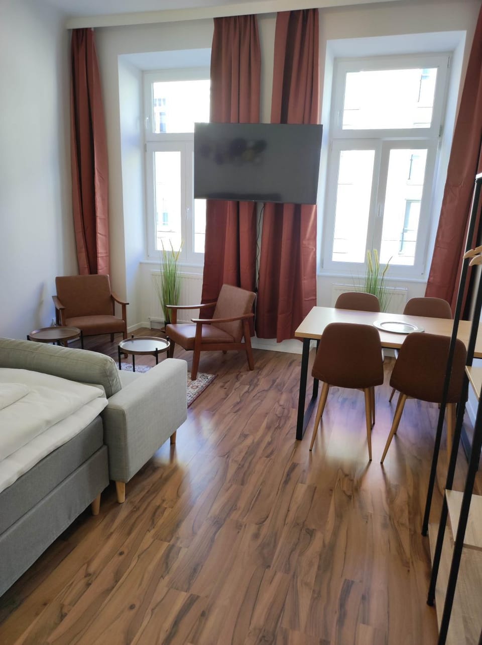 TV and multimedia, Photo of the whole room, Seating area