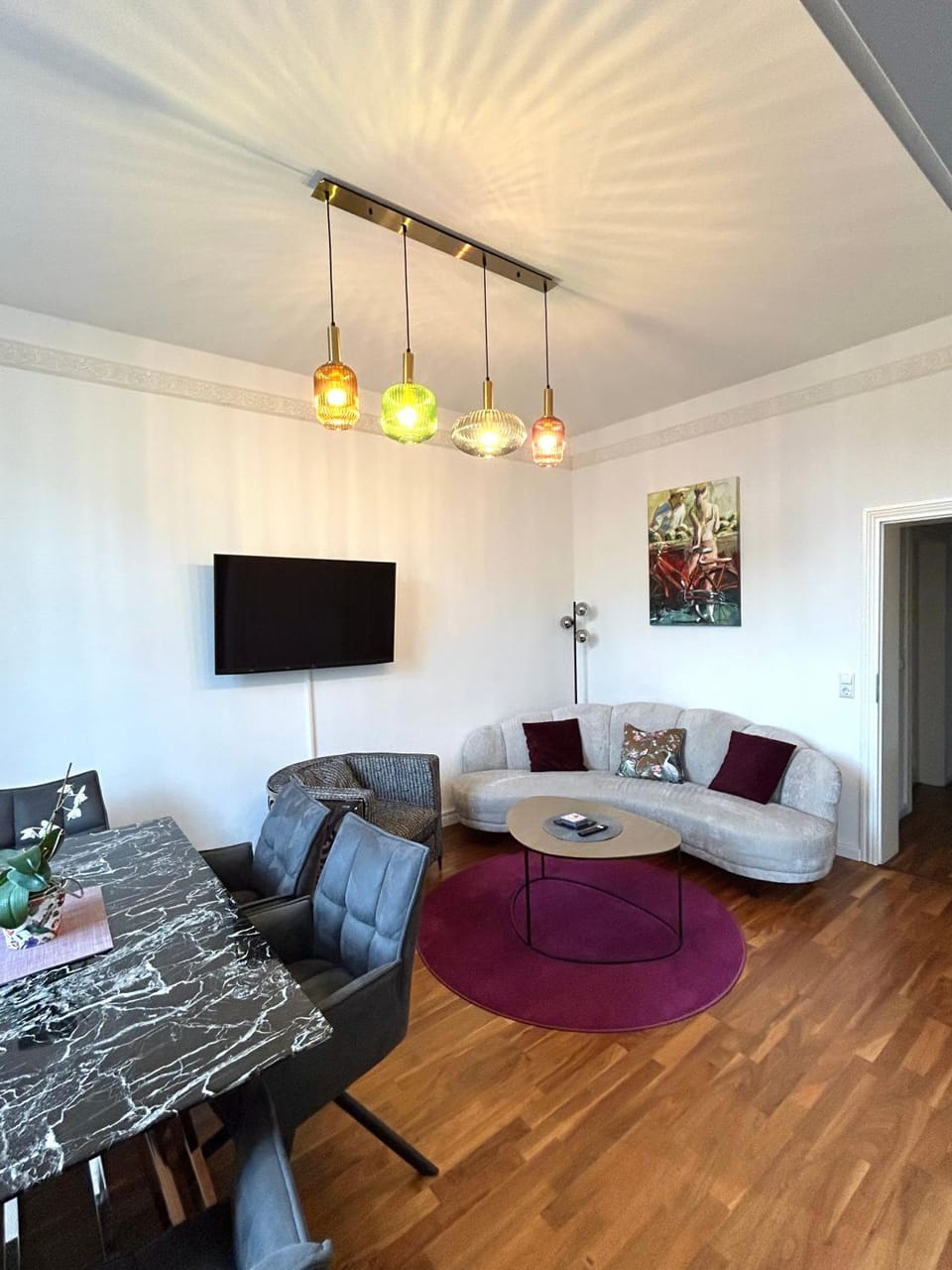 Communal lounge/ TV room, TV and multimedia, Living room, Seating area, Evening entertainment