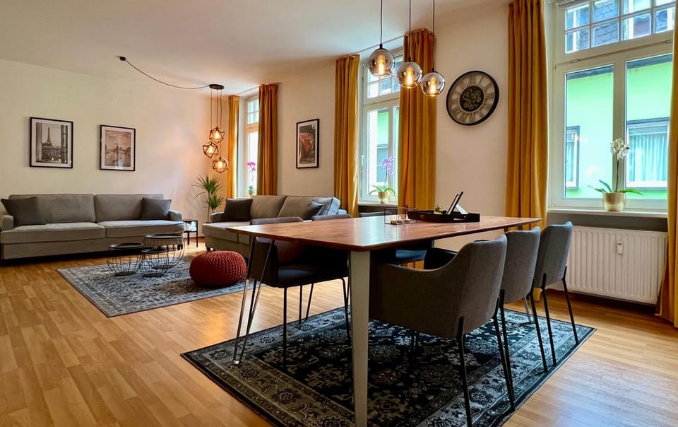 Living room, Dining area