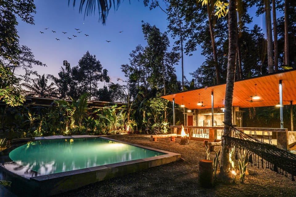 Property building, Restaurant/places to eat, BBQ facilities, Bathroom, Kitchen or kitchenette, Lobby or reception, Lounge or bar, Swimming pool