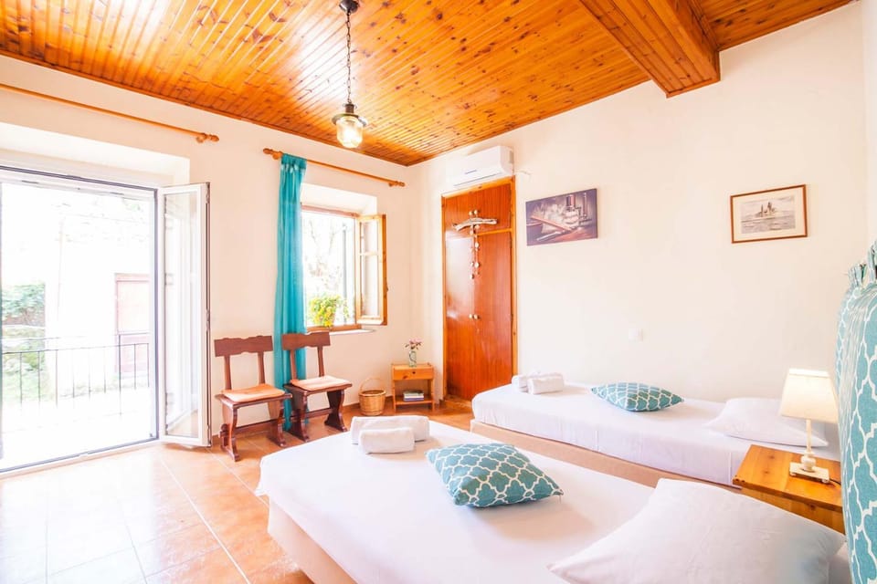 Bed, Balcony/Terrace, Bedroom