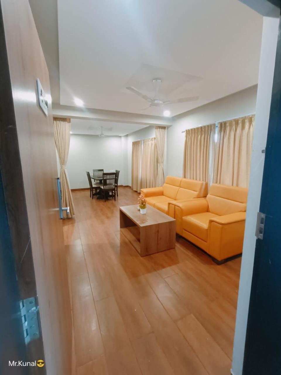 Seating area, Dining area