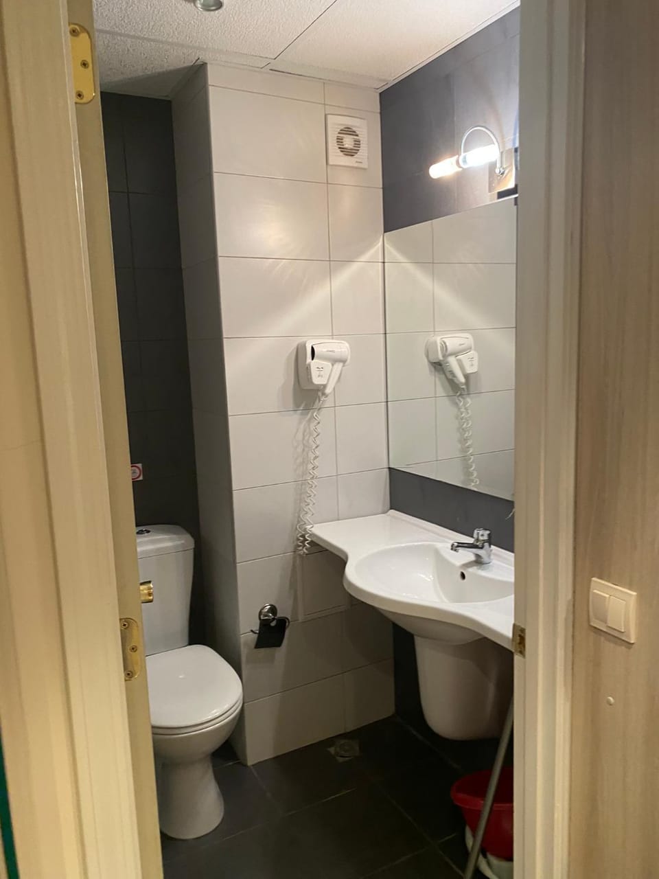 Toilet, Bathroom