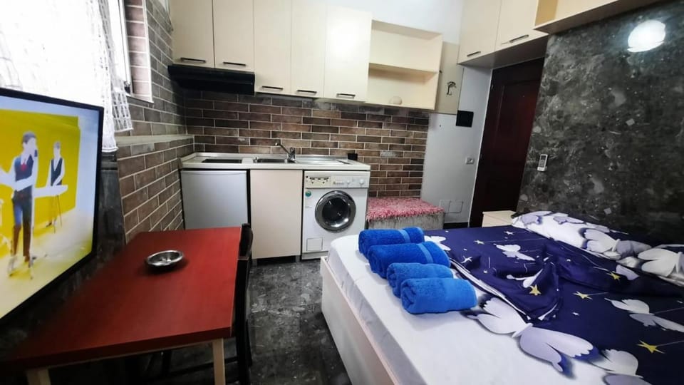 1-8 Lovely quite appartament Apartment in Tirana