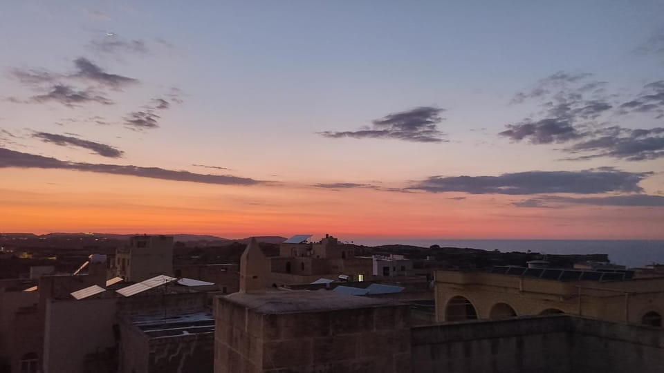 Natural landscape, Balcony/Terrace, City view, Sea view, Sunset