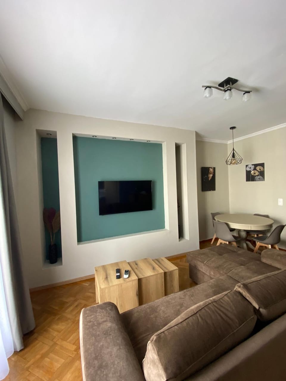 TV and multimedia, Living room, Seating area