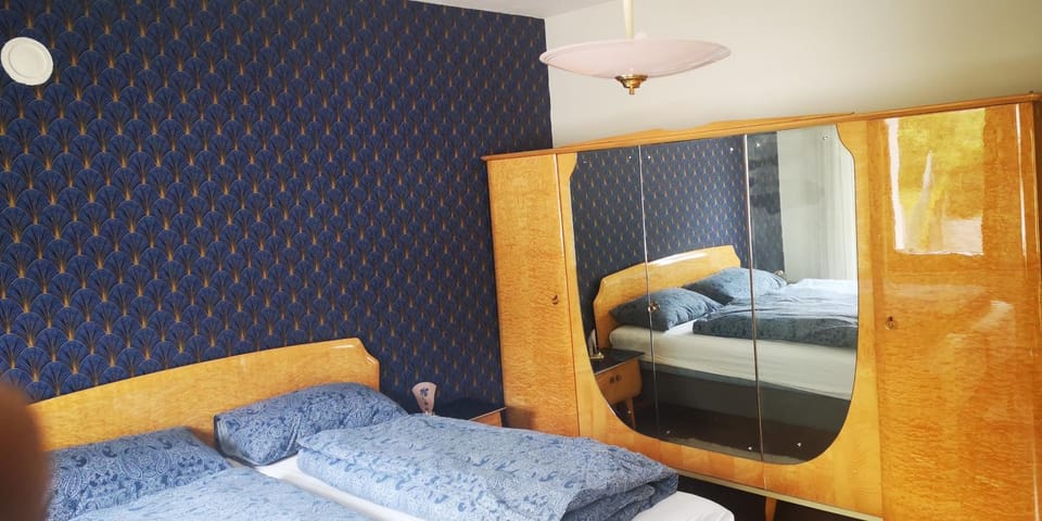 Bed, Bedroom, wardrobe