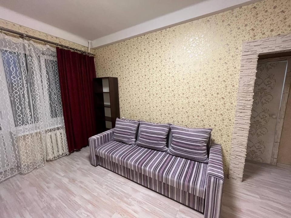 Living room, Photo of the whole room, Seating area