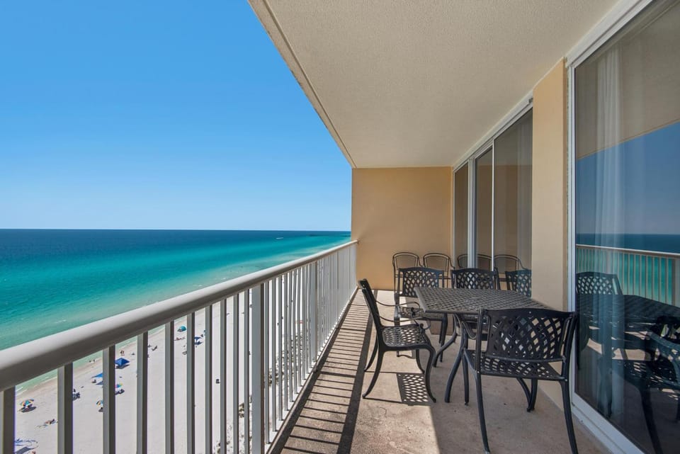 Majestic Beach Towers 1-1302 House in Long Beach