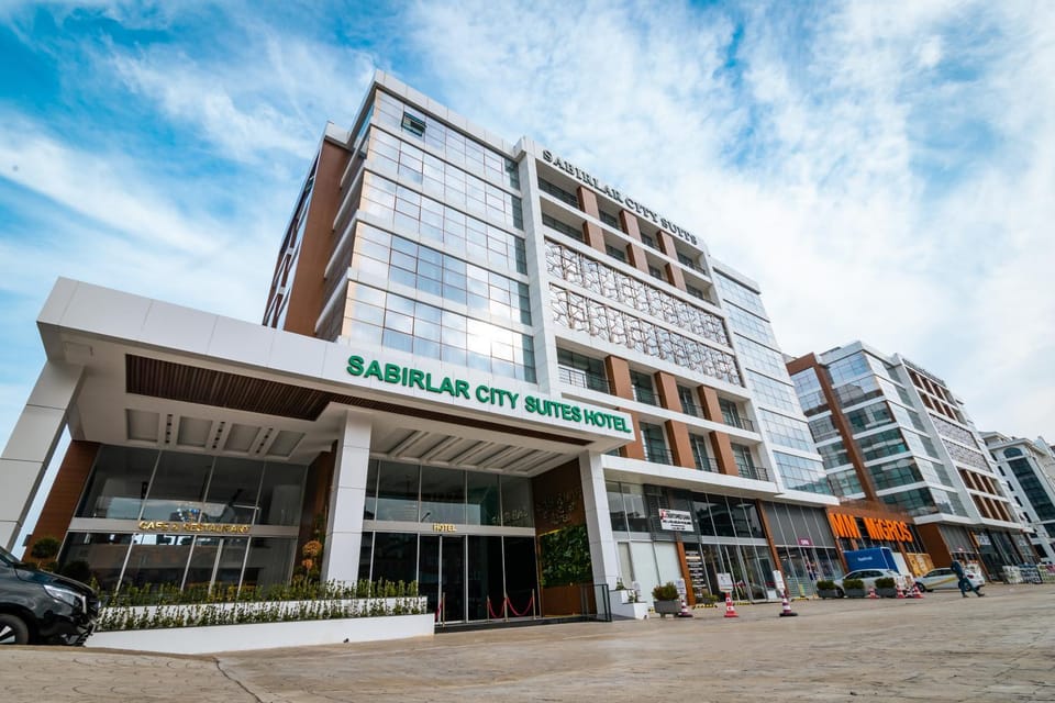 Property building, Off site, On-site shops, On site, ATM, ATM