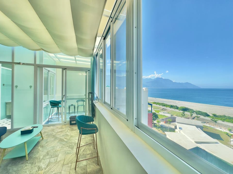 Natural landscape, View (from property/room), Photo of the whole room, Sea view