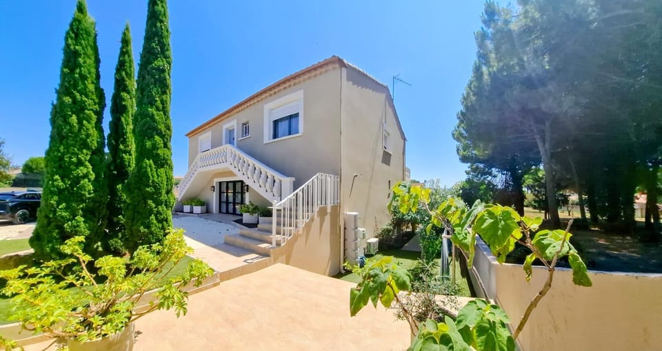 Property building, Garden view, Street view