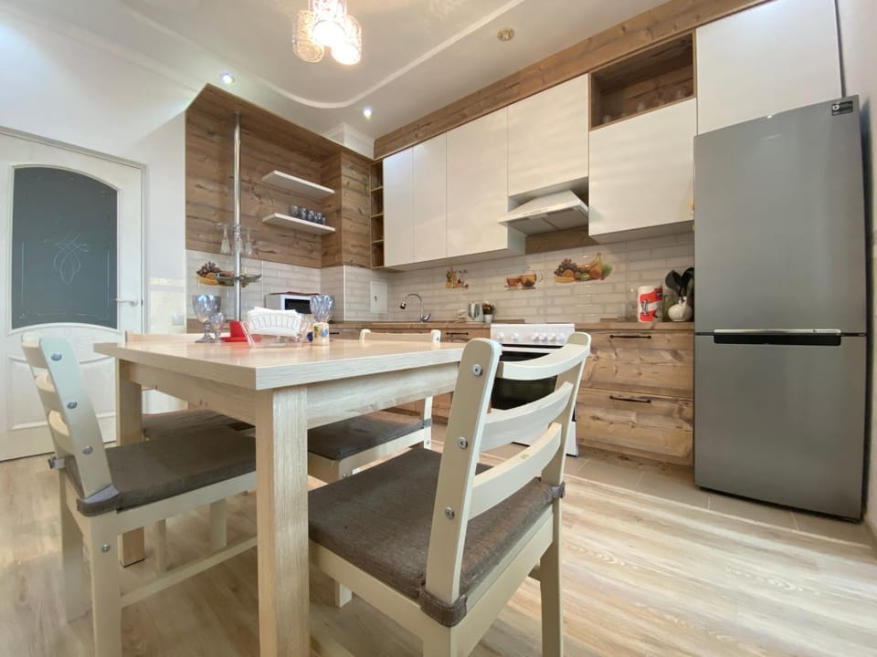 Kitchen or kitchenette, Dining area, minibar, pet friendly, stove