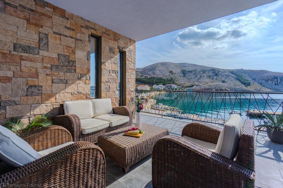 Balcony/Terrace, Balcony/Terrace