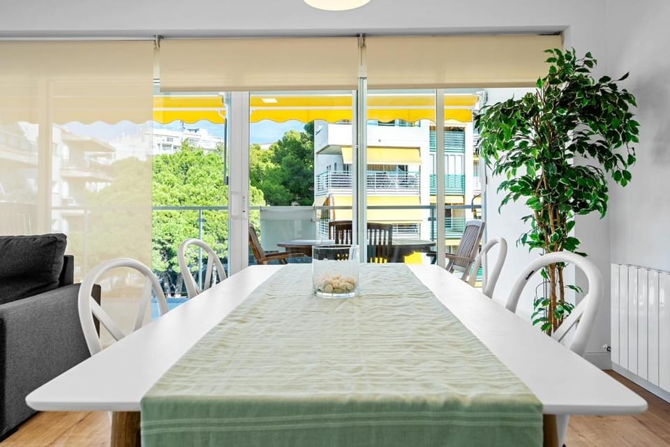 Magnificant Apartment Salou First Line Apartment in Salou