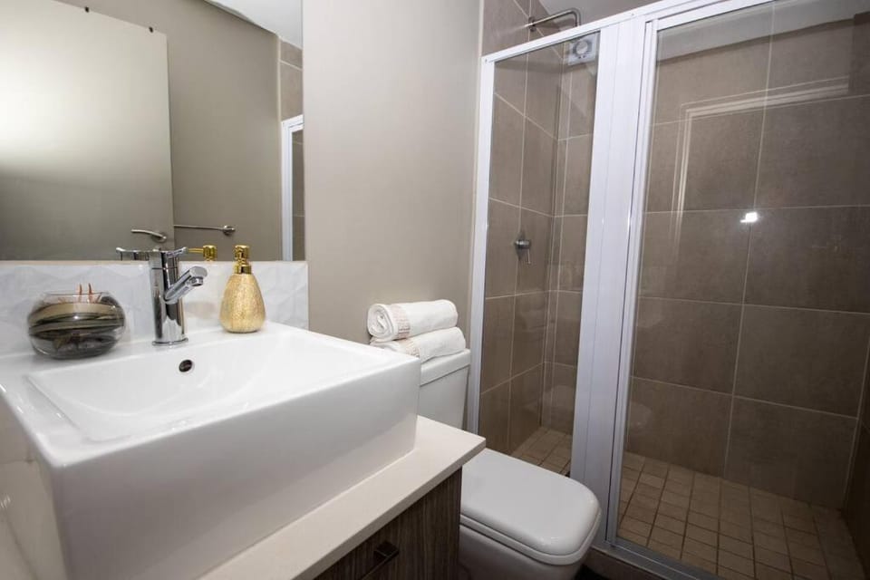Luxury, Location, & Convenience. Apartment in Johannesburg