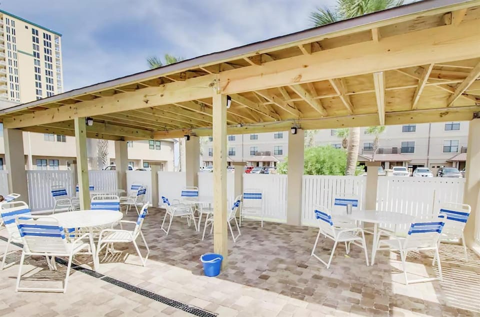 Sugar Beach F-27 House in Pensacola Beach