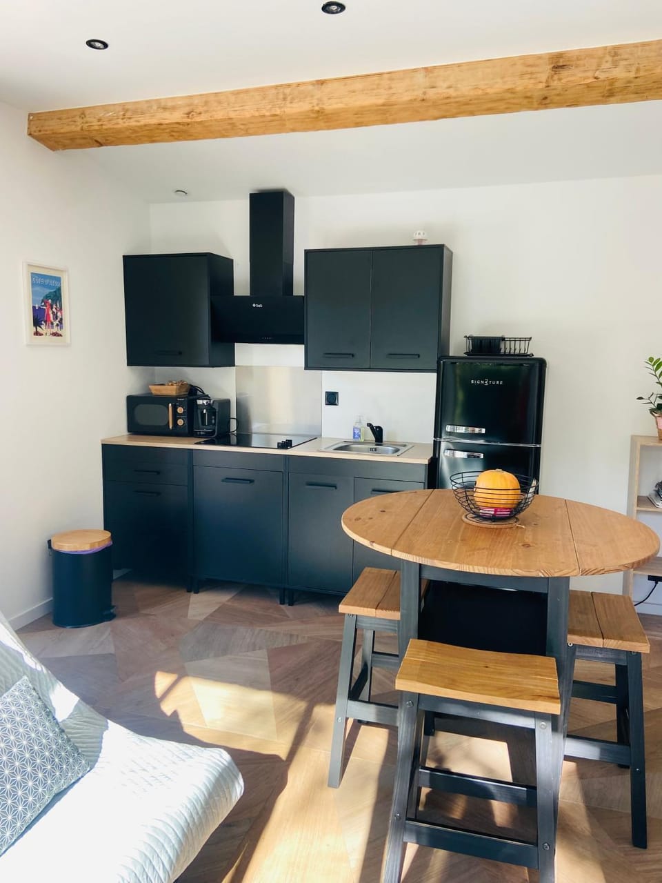 Coffee/tea facilities, Kitchen or kitchenette, pet friendly, stove