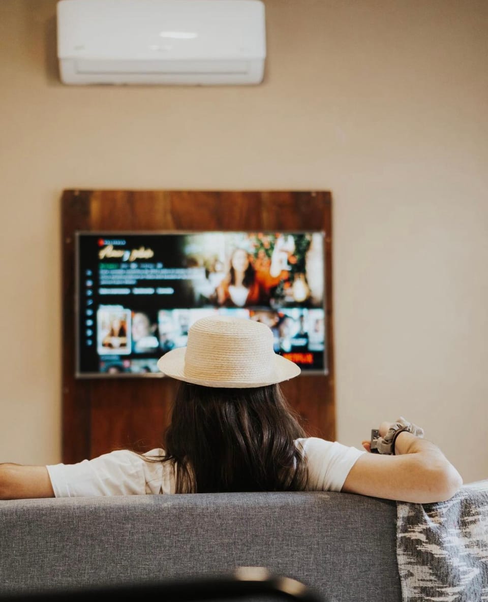TV and multimedia, Living room, air conditioner